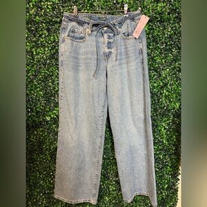 Universal Thread Woman Denim Blue Wide Leg Jeans